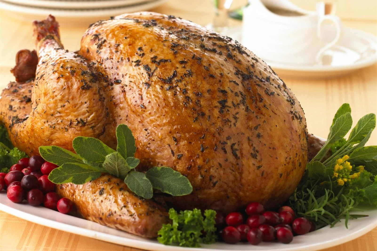Pavo asado con glaseado de cranberry y miel